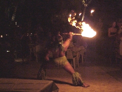 Mau : Sheraton Hotel Night Show