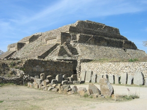 Monte Alban : Pyramide