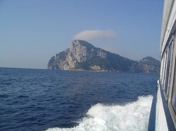 Capri au loin